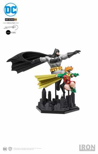 Batman & Robin Deluxe Statue By Frank Miller - The Dark Knight Returns - Art Scale 1/10 - Iron Studios