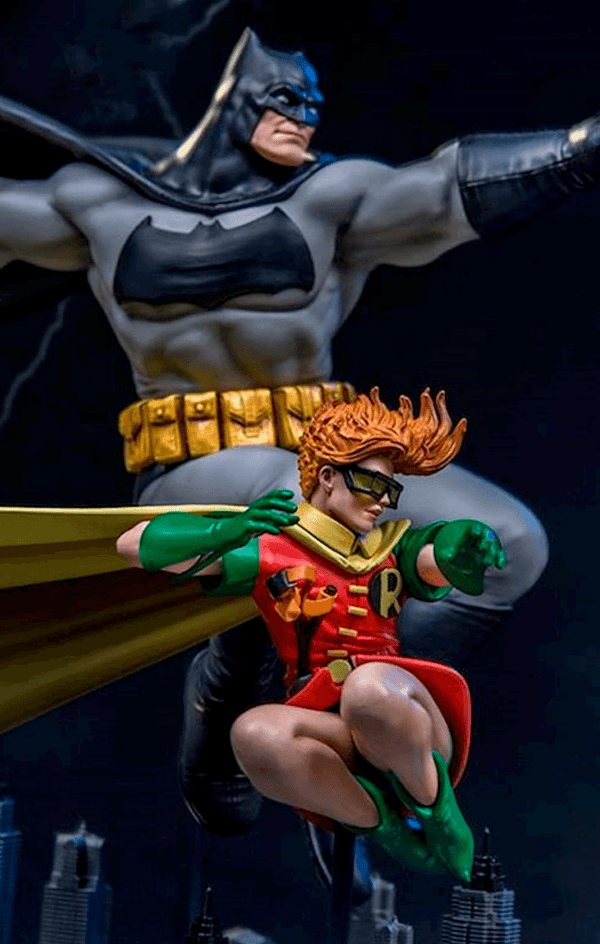 Batman & Robin Deluxe Statue By Frank Miller - The Dark Knight Returns - Art Scale 1/10 - Iron Studios