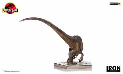 Crouching Velociraptor Statue - Jurassic Park - Art Scale 1/10 - Iron Studios
