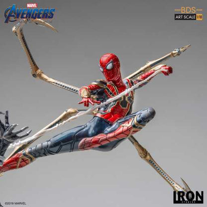 Iron Spider Vs Outrider Statue - Avengers: Endgame - Art Scale - Iron Studios