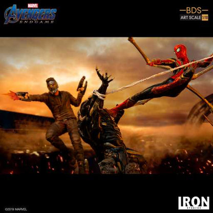 Iron Spider Vs Outrider Statue - Avengers: Endgame - Art Scale - Iron Studios