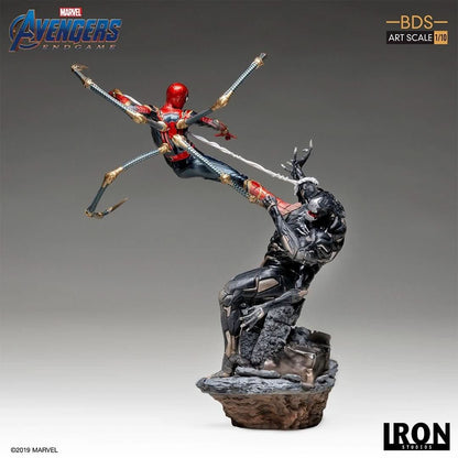 Iron Spider Vs Outrider Statue - Avengers: Endgame - Art Scale - Iron Studios