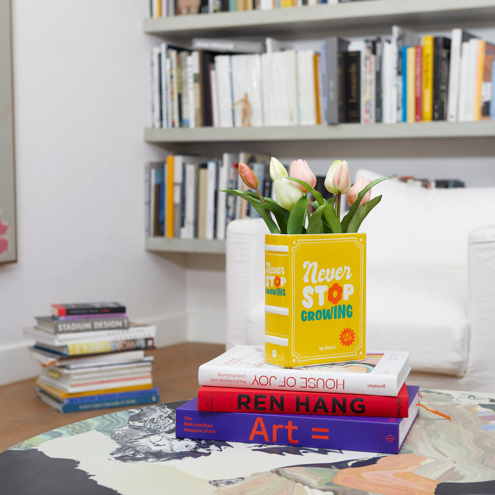 Vase Book