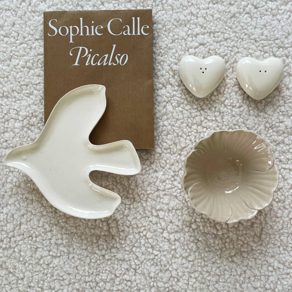 Salt and pepper shaker set, white heart, L7 W6.5 H2cm