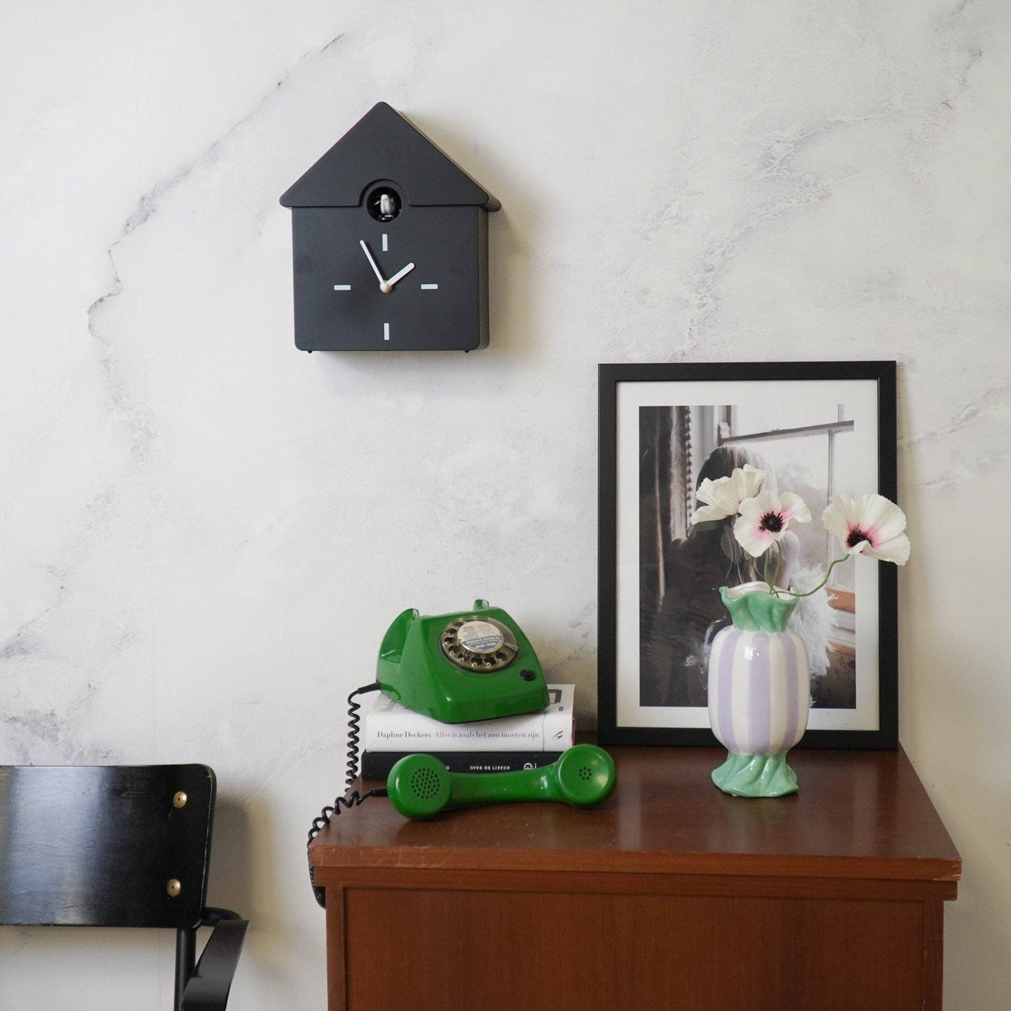 Clock - Cuckoo Wall Clock - Black - 24x27x9cm