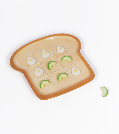 Tic tac toe avocado/egg