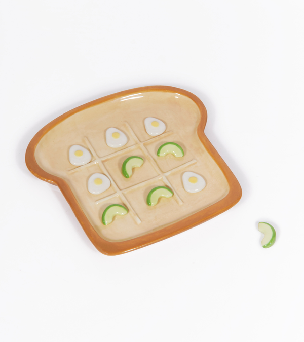 Tic tac toe avocado/egg