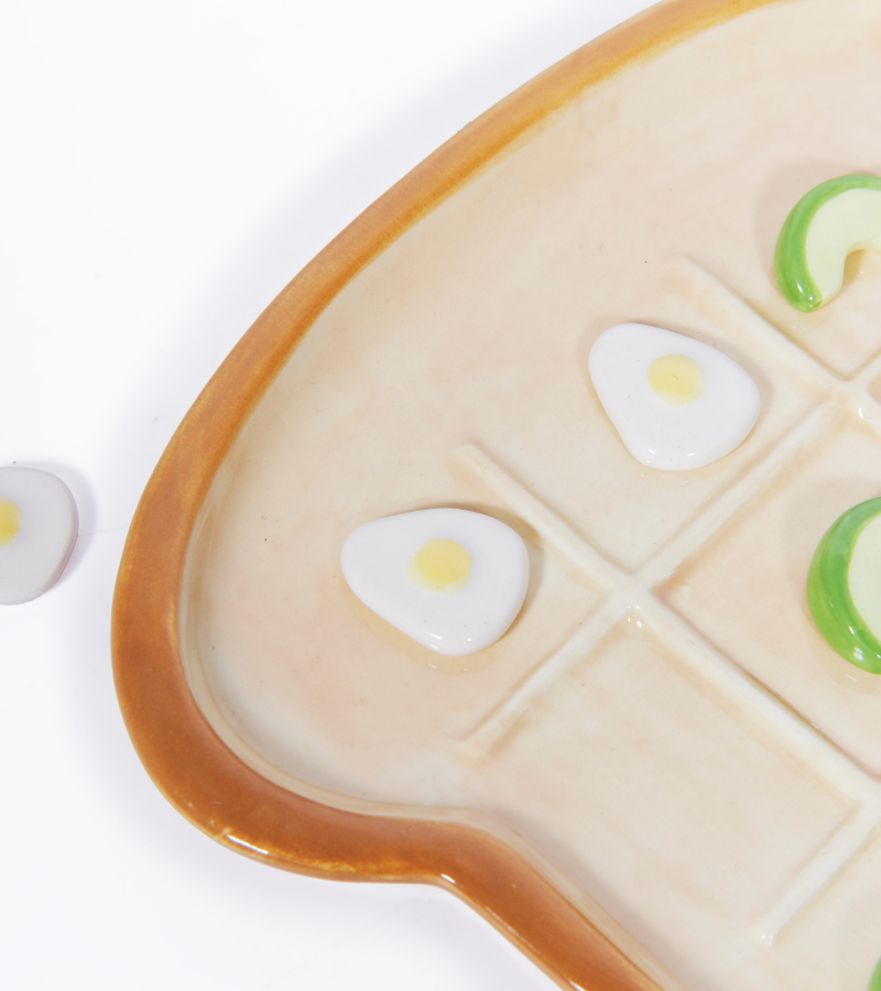 Tic tac toe avocado/egg