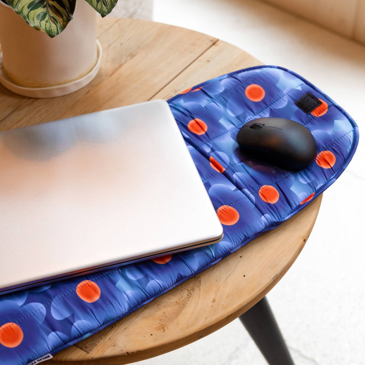 Custodia per laptop gonfiabile blu floreale