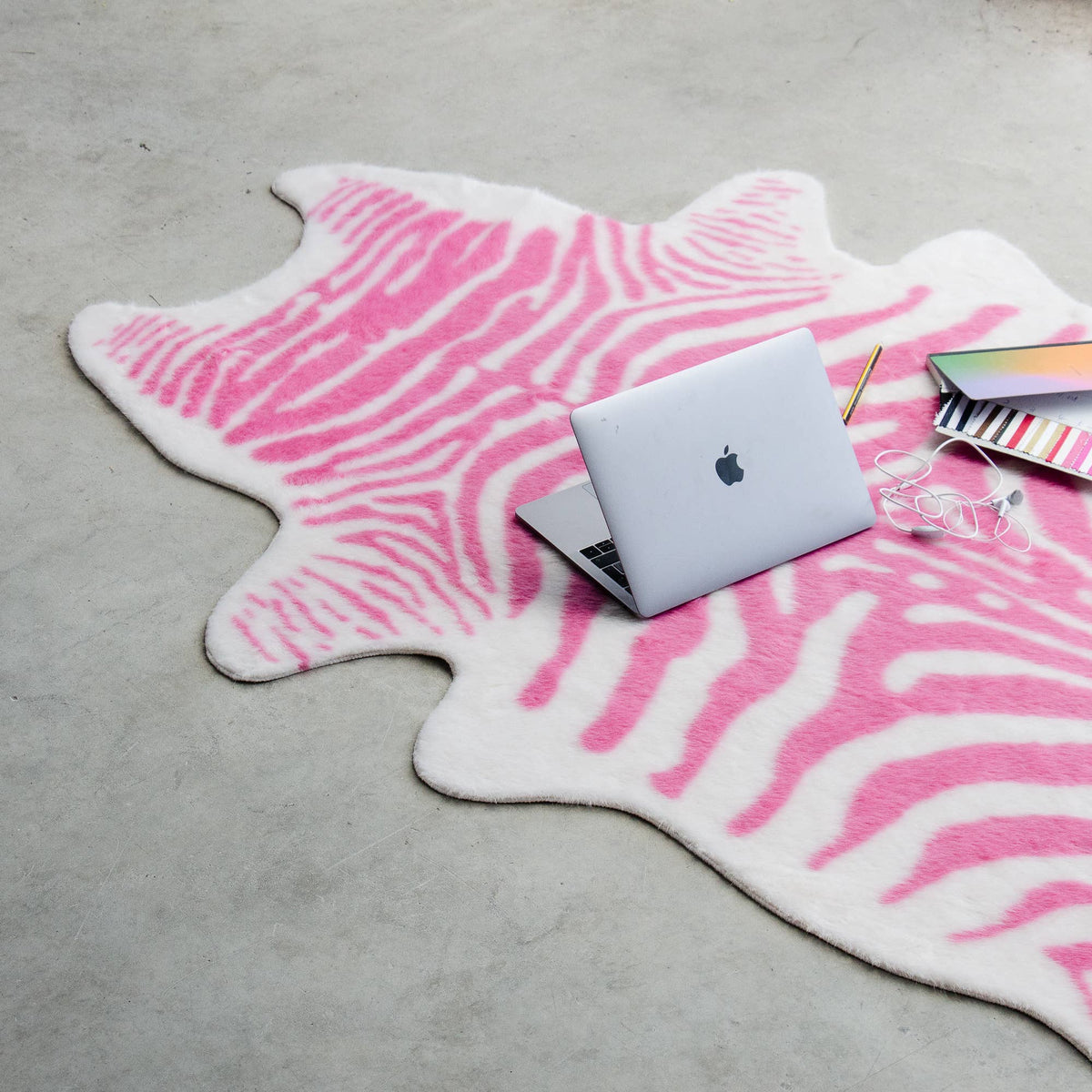 Tappeto zebra rosa