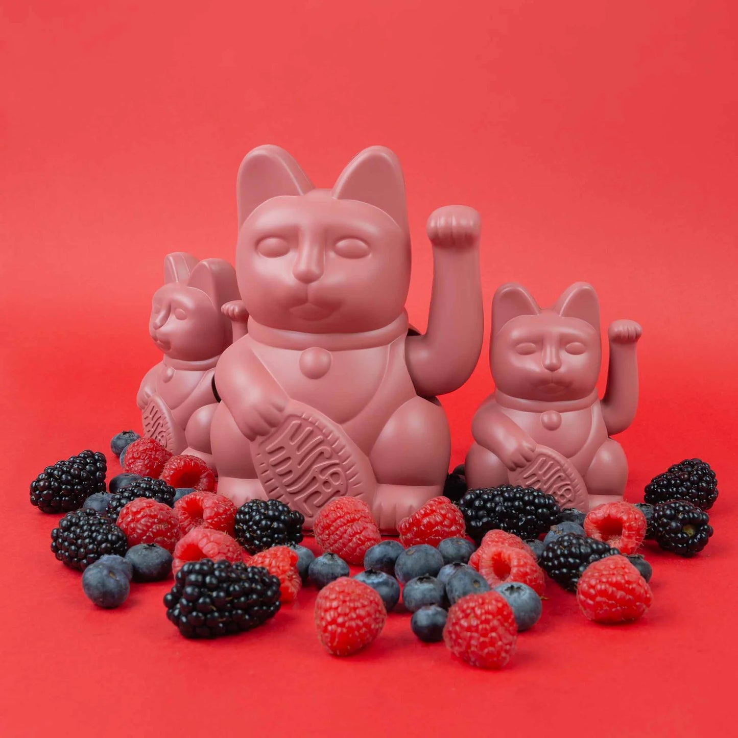 Lucky Cat Red Berries - MissPompadour Edition