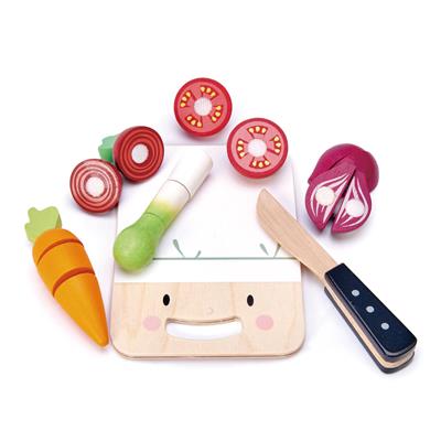 Tender Leaf Jeux de Rôle: PLANCHE À DÉCOUPER MINI CHEF 16,5x20x4,5cm, avec planche à découper, couteau, carotte (3 parties), betterave (2 parties), tomate (2 parties), oignon (4 parties), poireaux (3 parties), en bois, en boîte 13,2x6x22,5cm, 3+