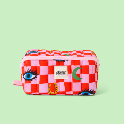 Check icons Flat layout Toiletry bag