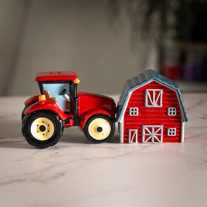 Tractor &amp; Barn Salt and Pepper Shaker Set 16126