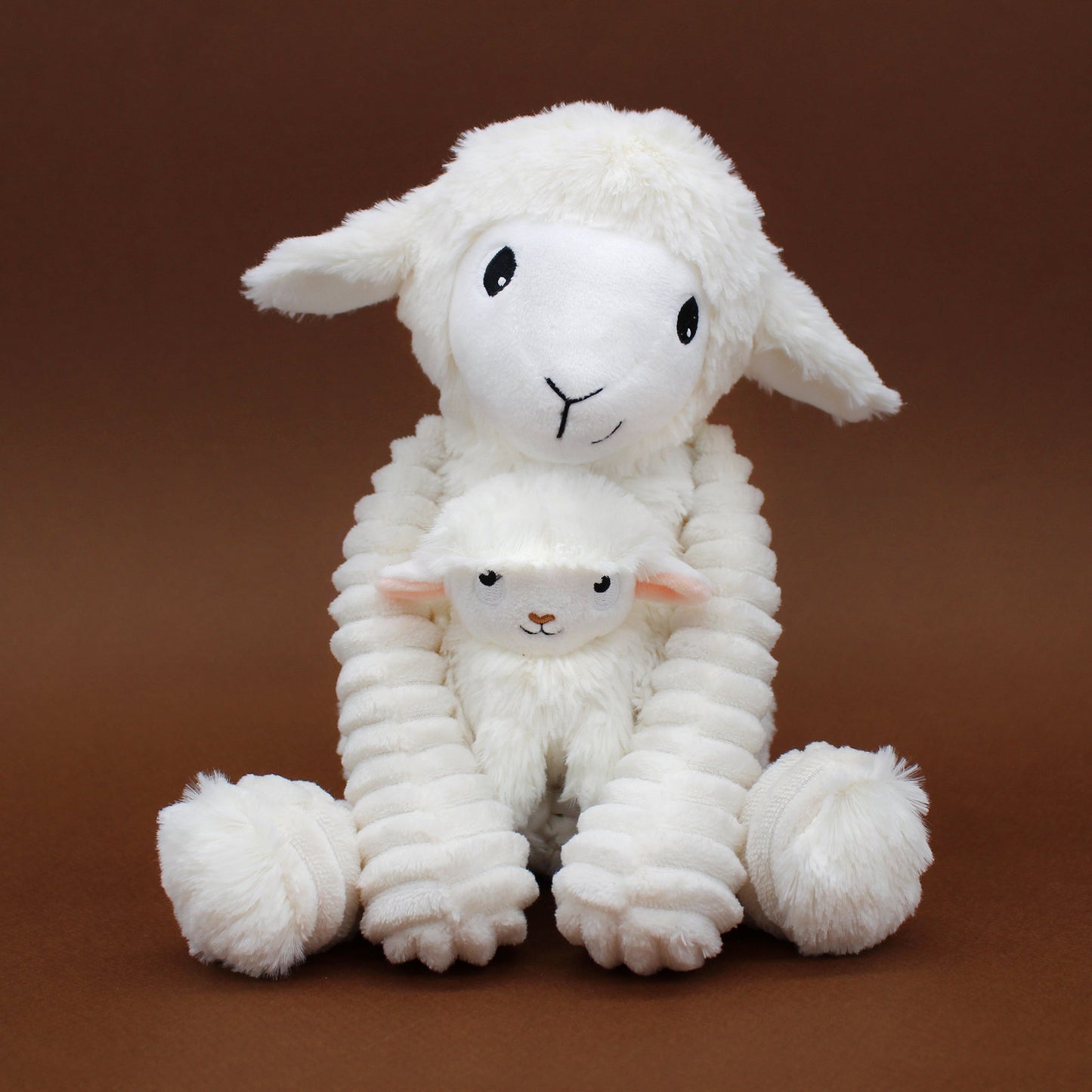 Peluche mouton Olou maman et son bébé blanc – Les Ptipotos – vue 5