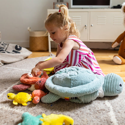 Peluche tortue géante Sauvenou maman et son bébé menthe – Les Ptipotos – vue 2