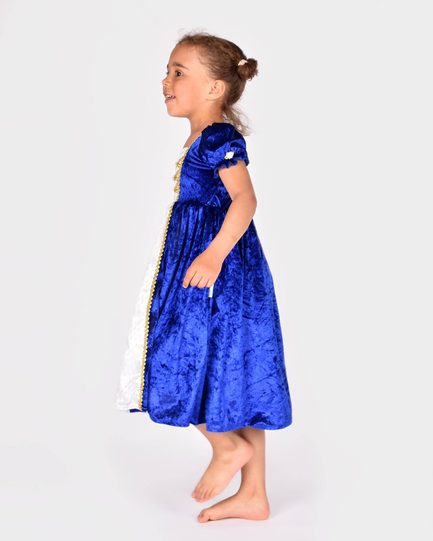 Princess dress in blue velvet size 122-128 cm for children aged 6 to 8