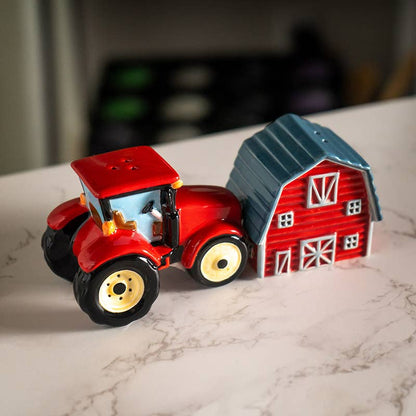 Tractor &amp; Barn Salt and Pepper Shaker Set 16126