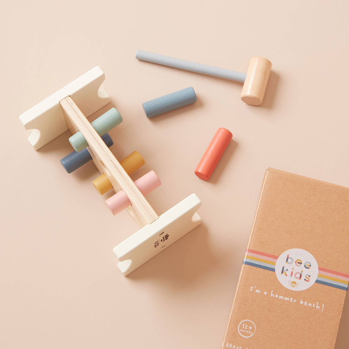 Panca per martelli in legno per bambini