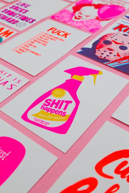 Carte Postale Rhizographie Spray Nettoyant “Shit Happens”