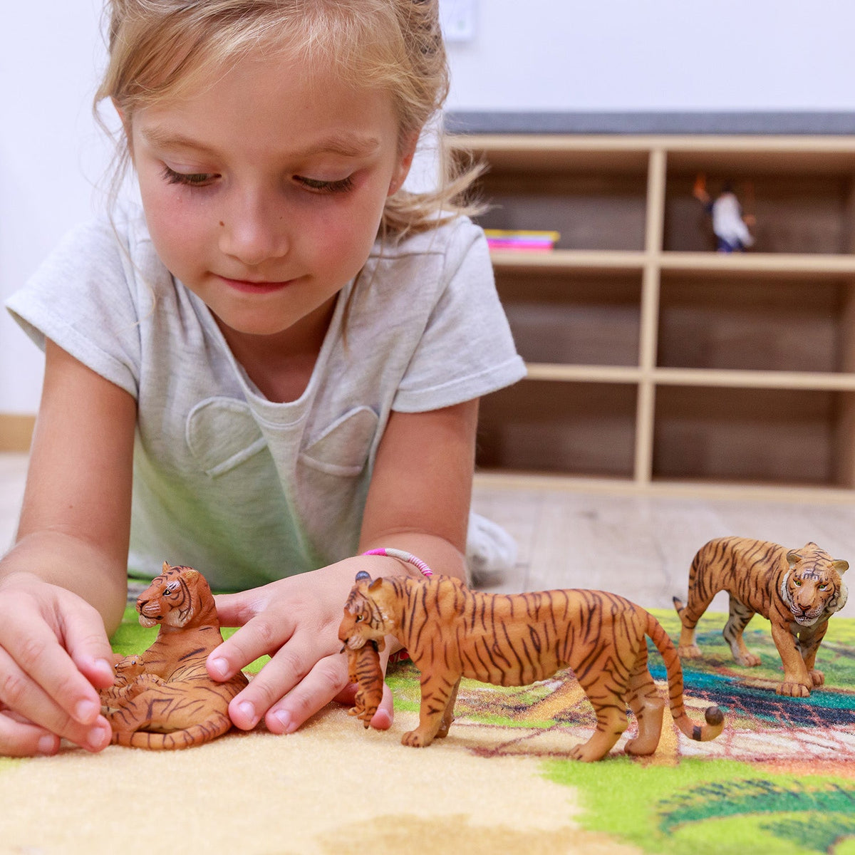 Figurine Tigresse et son bébé