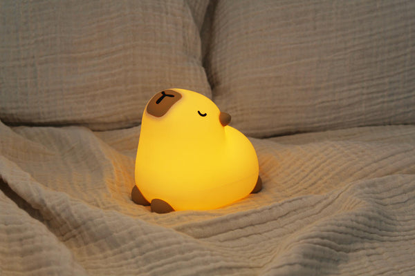 Veilleuse en silicone Capybara Pebble Winkee – vue 2