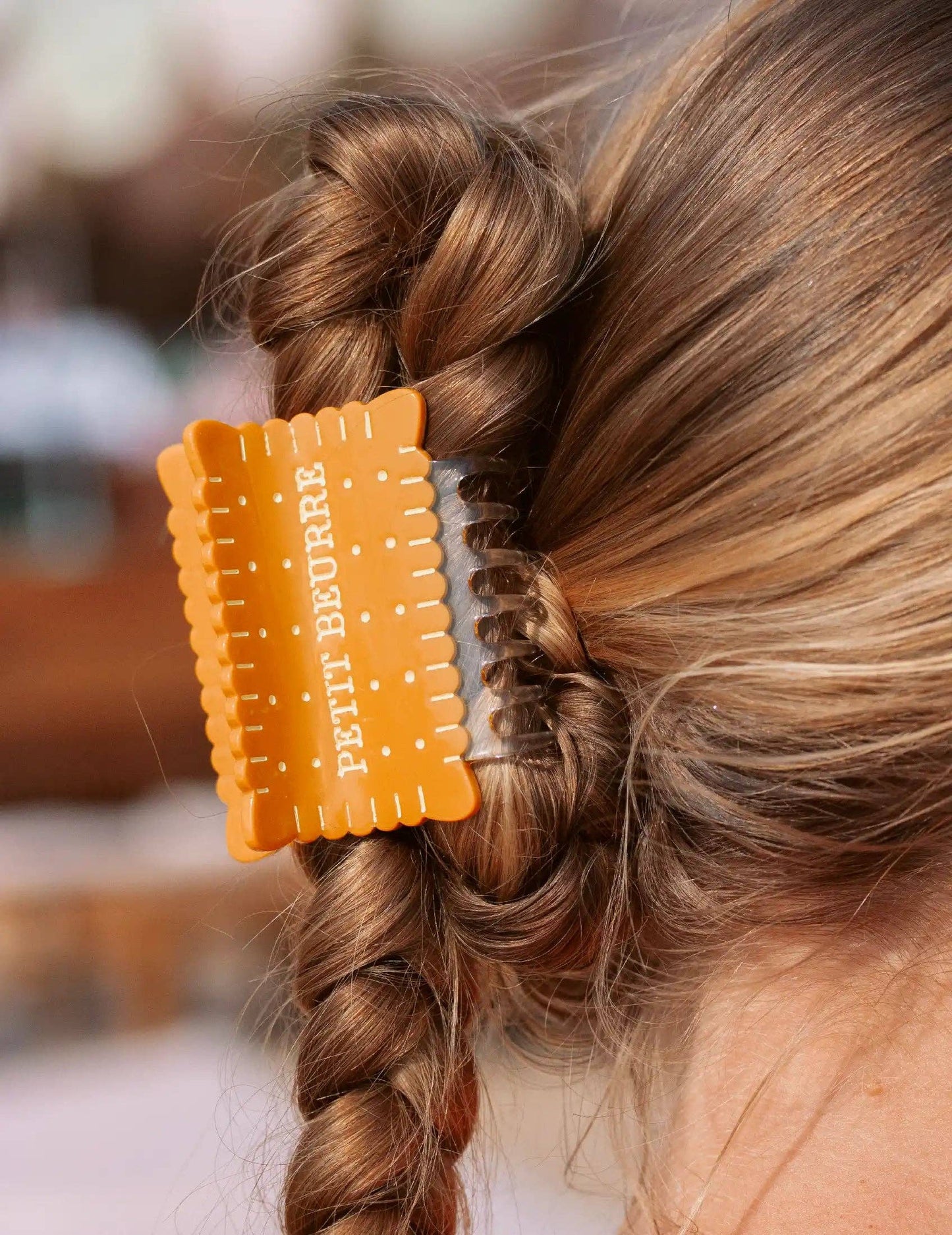 Pince à cheveux – biscuit Petit Beurre français design soigné | Joanna Behar – vue 1