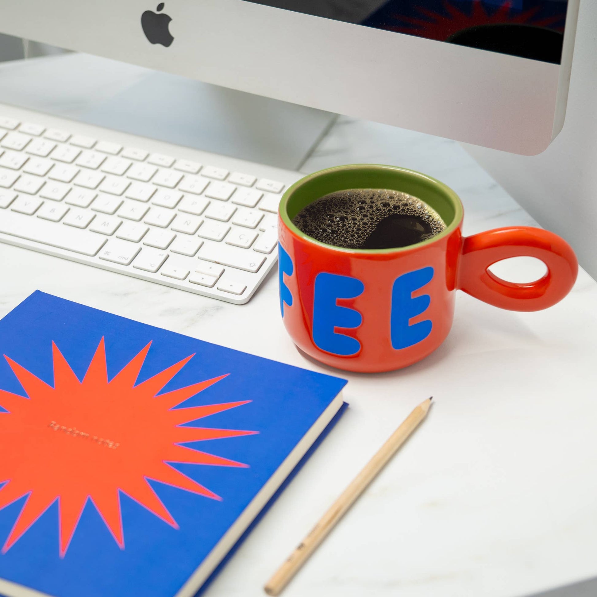 Mug à Café Rouge Helio Ferretti Vue 1