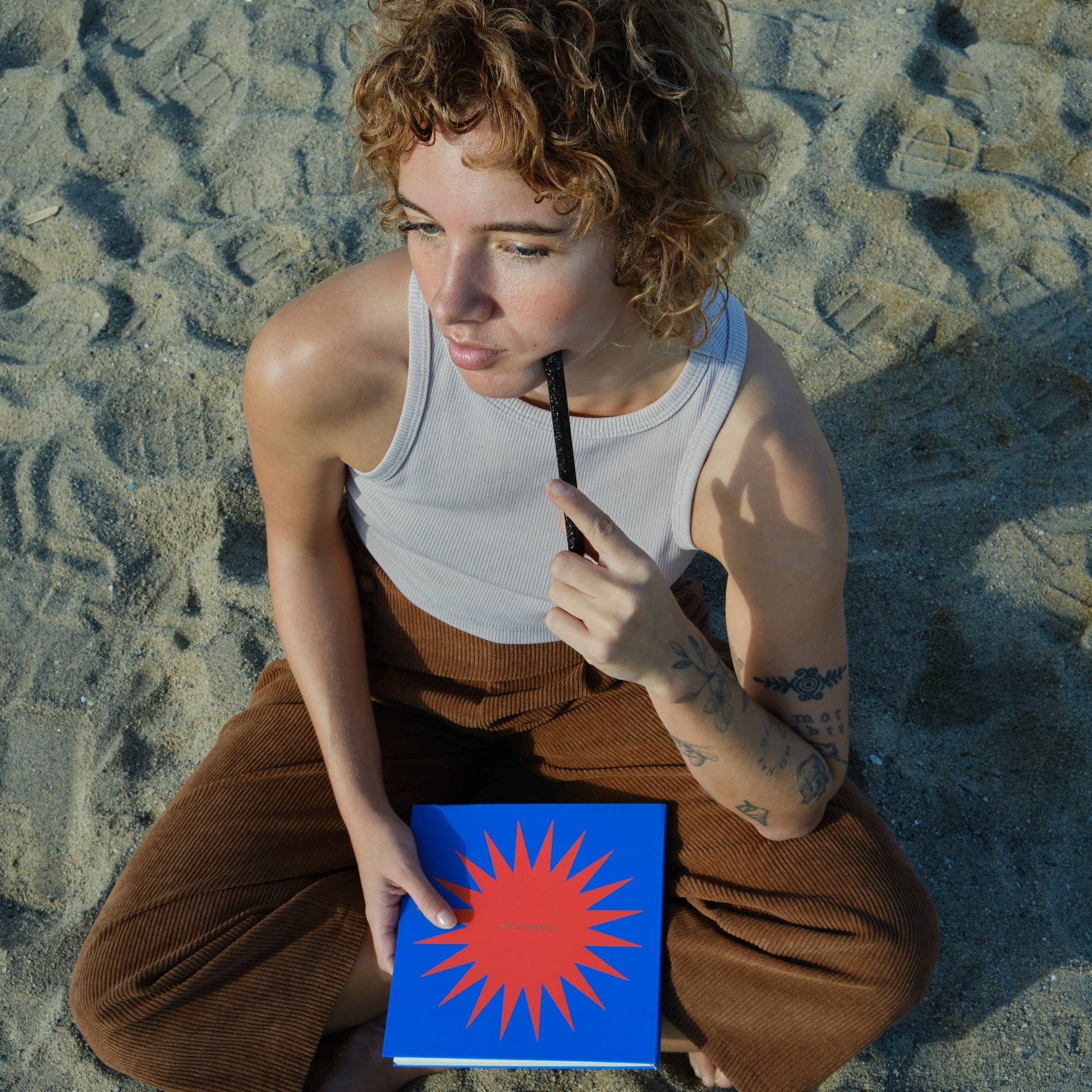 Carnet de Notes Aléatoires Bleu Helio Ferretti Vue 1