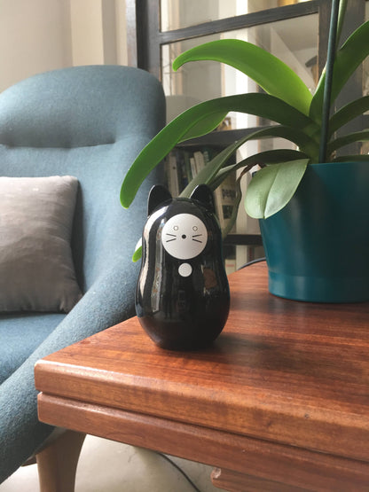 Black Daruma Cat "Good Health"