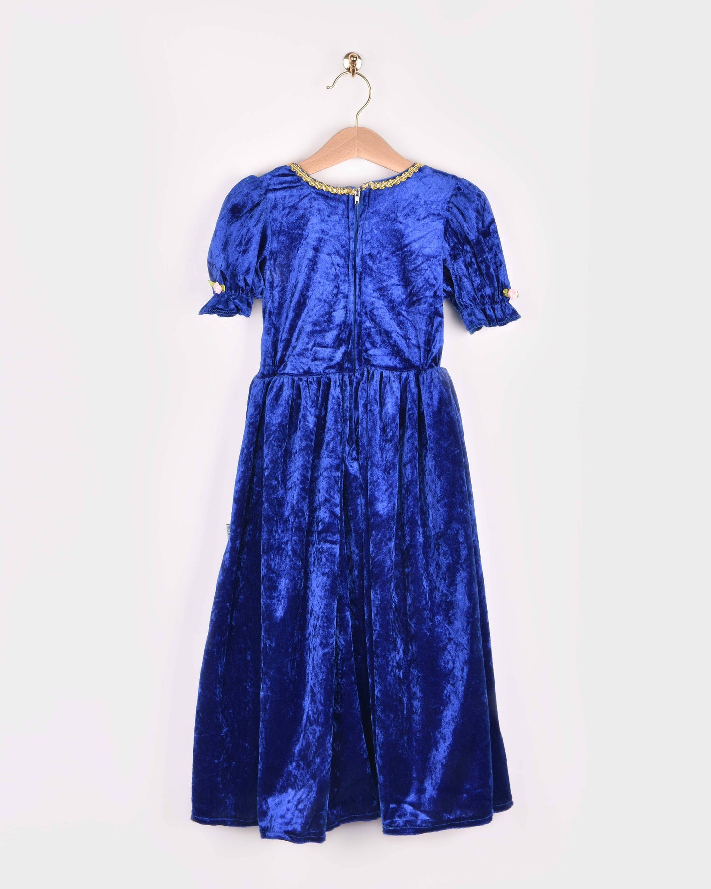 Princess dress in blue velvet size 122-128 cm for children aged 6 to 8
