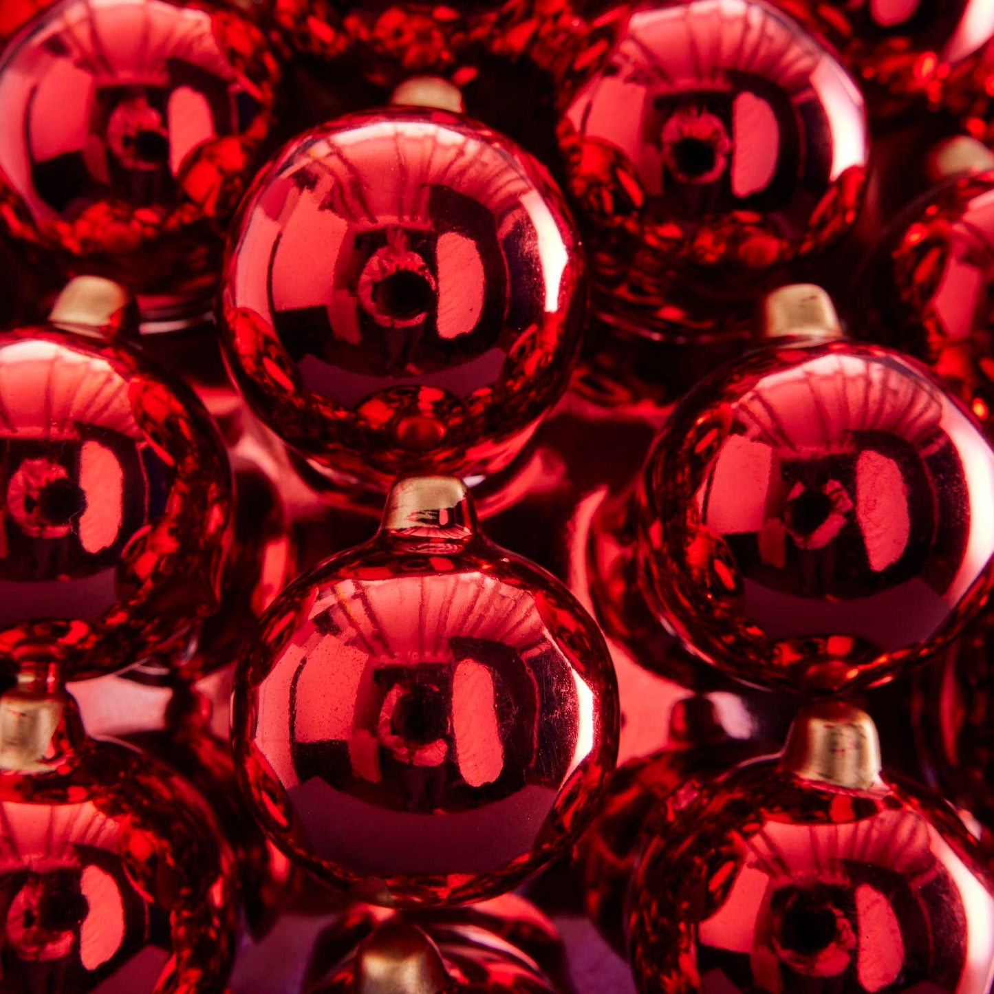 Christmas Ball Vase, Red