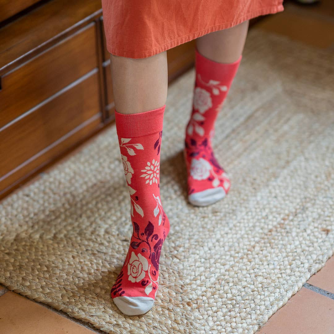 Unisex Mid-Calf Classic Cotton Socks - RED ROSES