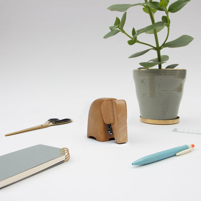 Agrafeuse Éléphant en Bois