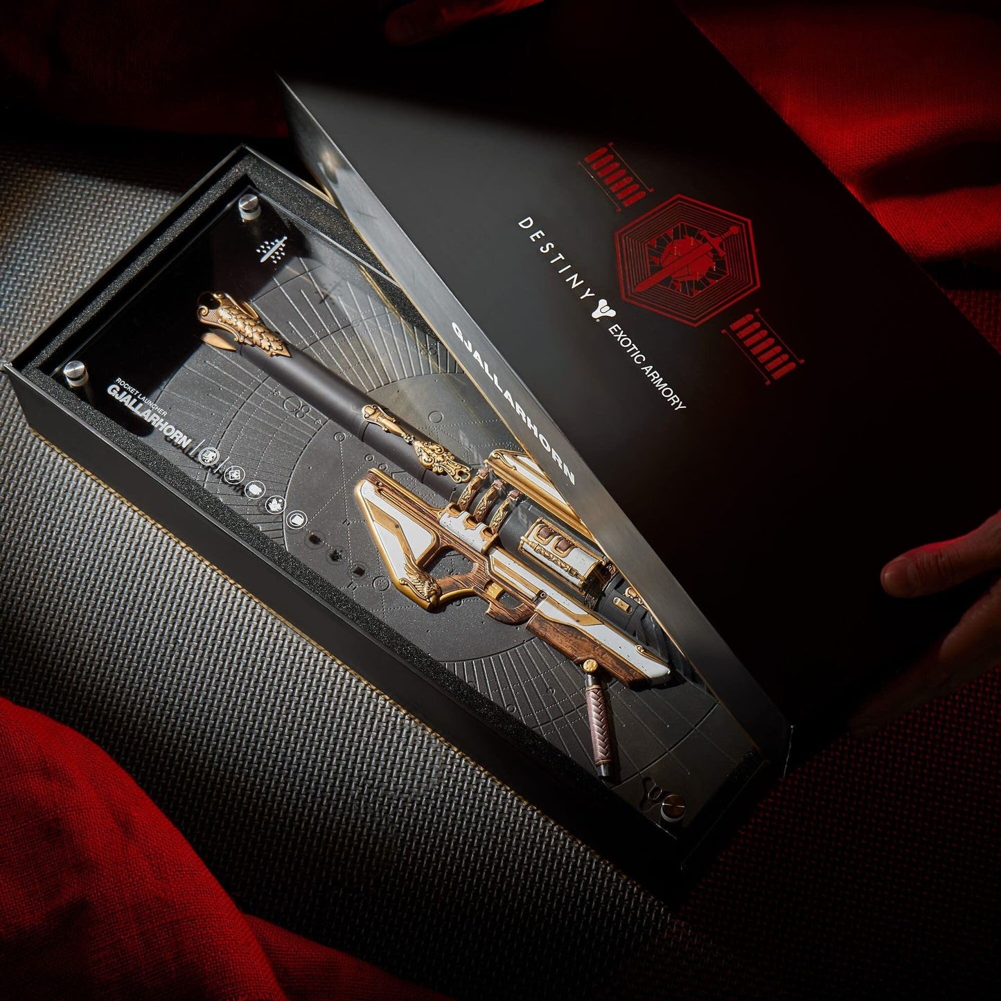 Destiny Exotic Armory Collection "Gjallarhorn" Replica Plaque