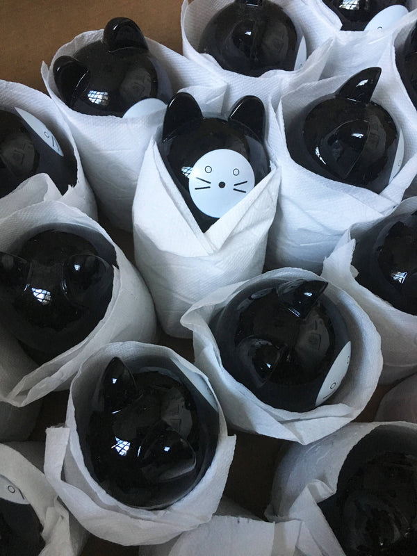 Black Daruma Cat "Good Health"