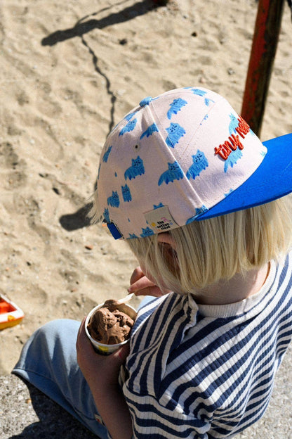 Hats off to the meowing cats!