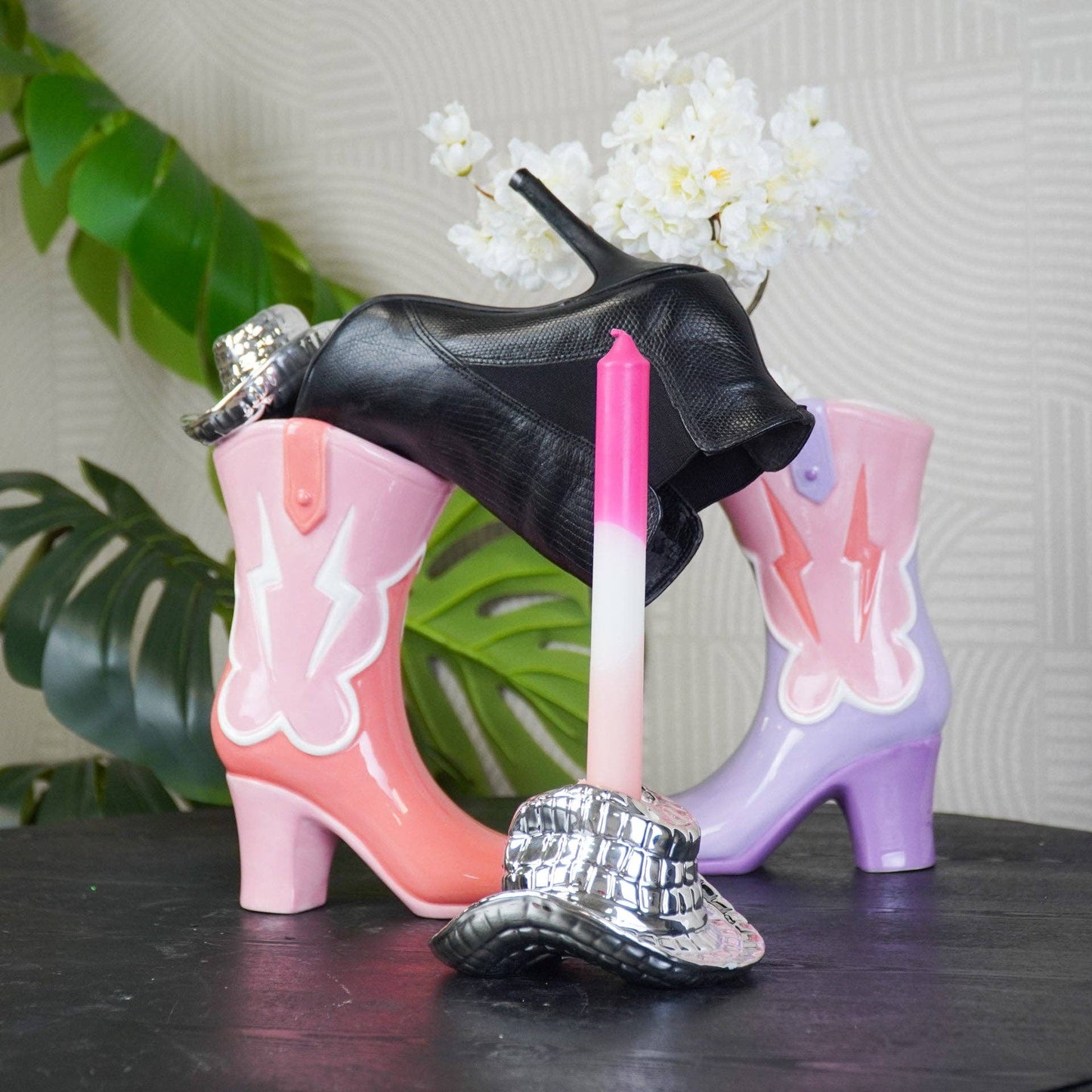 Flower vase - Boot-shaped vase - Ceramic - Pink/Lilac - 16.5x10.5x26.5cm