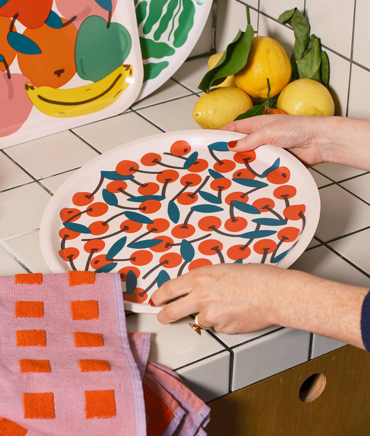 Plateau de service rond Cerises