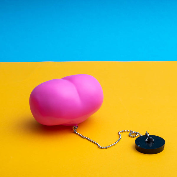 Butt-shaped bathtub plug