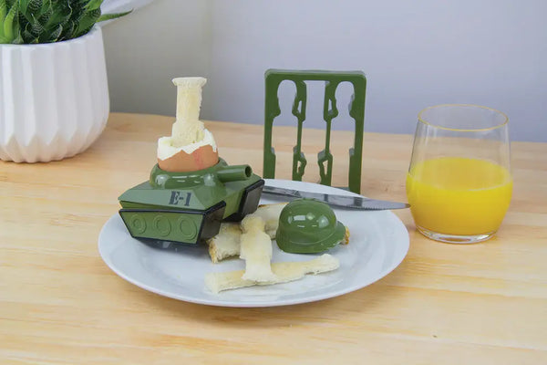 Egg cup and bread cutter "EggSplode"