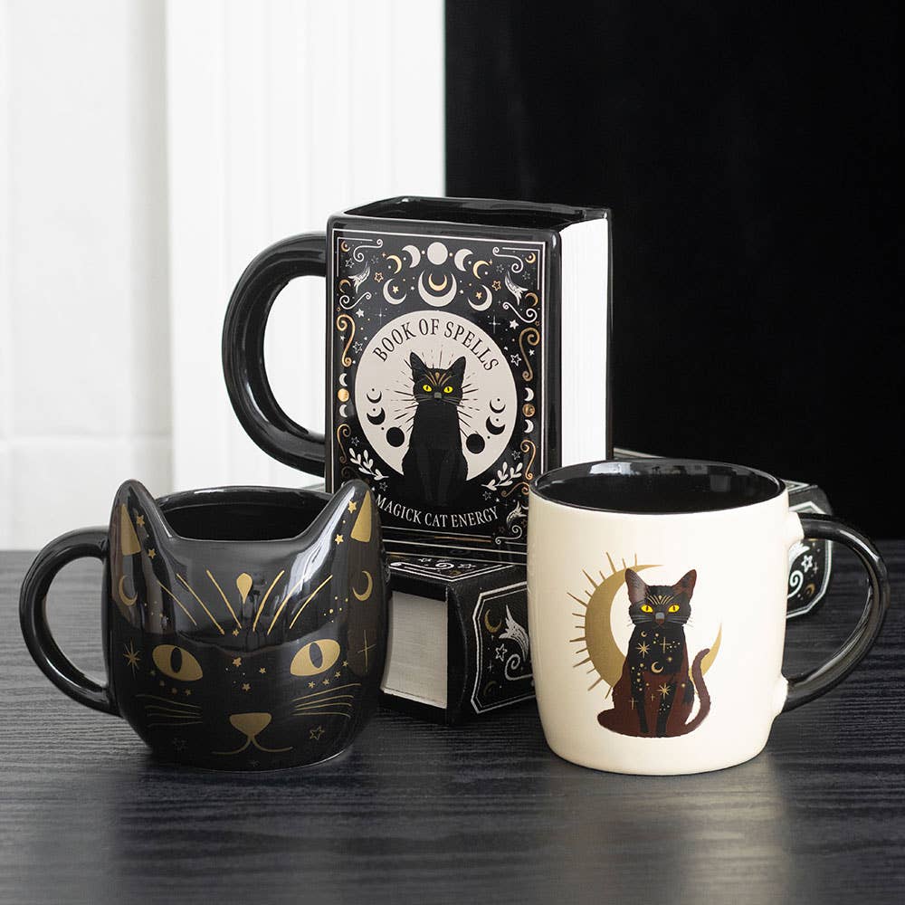 Mug chat noir magique assis
