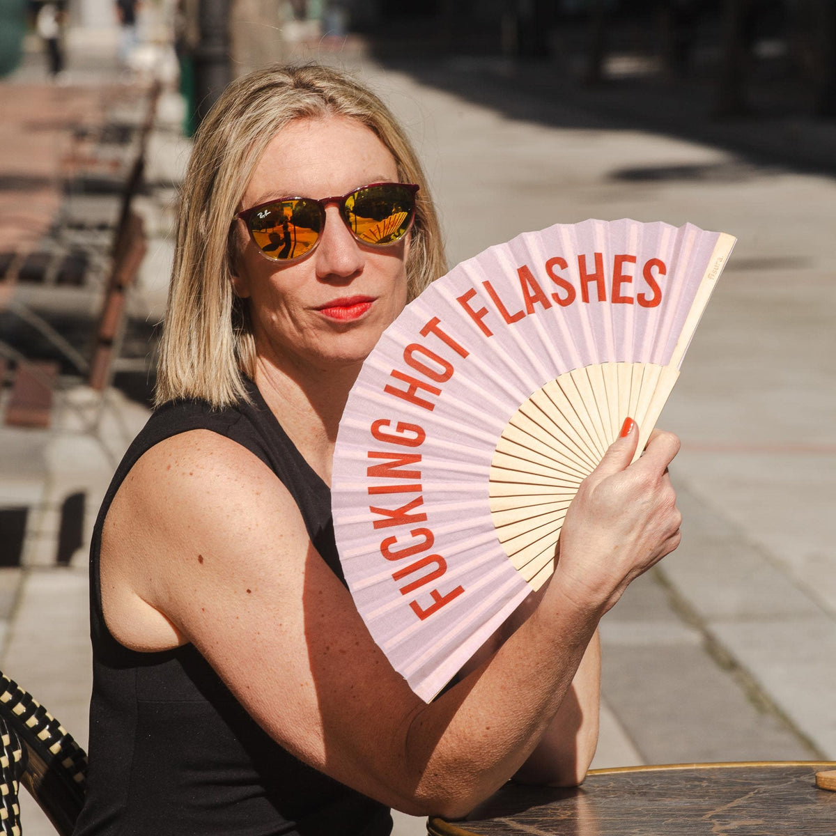 Éventail « Fucking hot flashes »