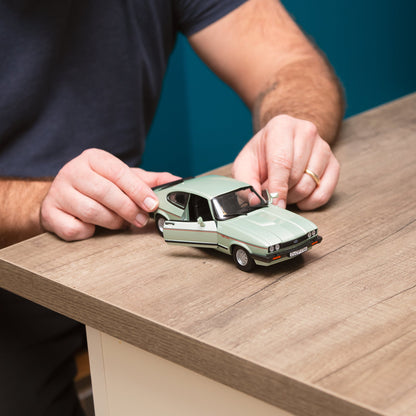 1:24 LIGHT GREEN 1982 FORD CAPRI