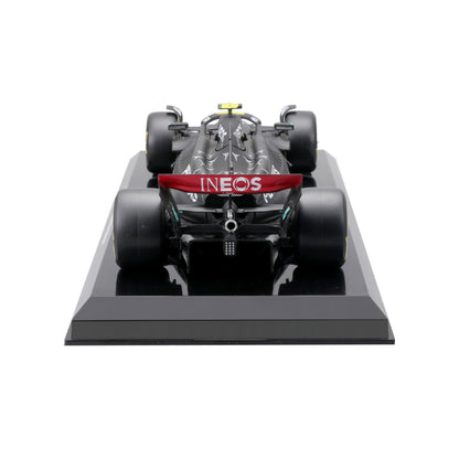 1:24 F1 MB W14 2023 AVEC CASQUE HAMILTON