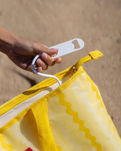 Cooler bag with bottle opener – ANOUK