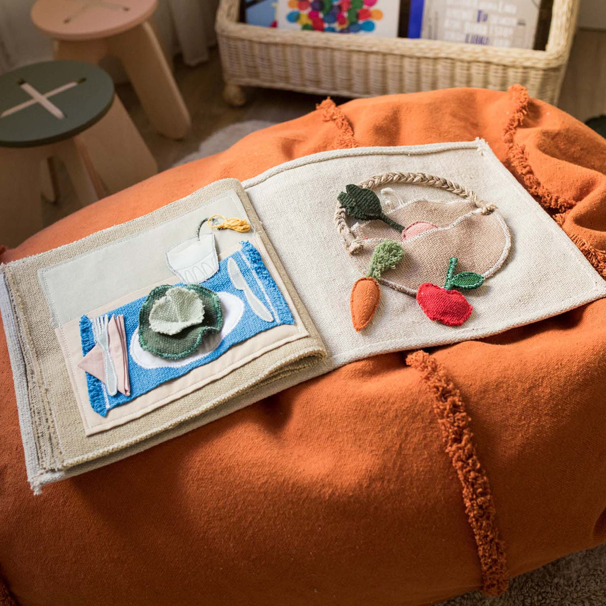 Livre textile « Cool Kids Eat Healthy » – Oli&Carol x Lorena Canals