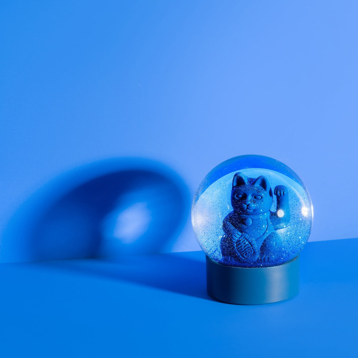 Boule à Neige Chat Chanceux Bleu