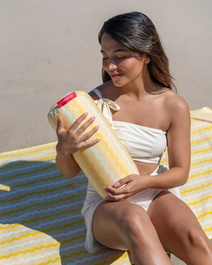Inflatable microfiber beach cushion - BRISDA