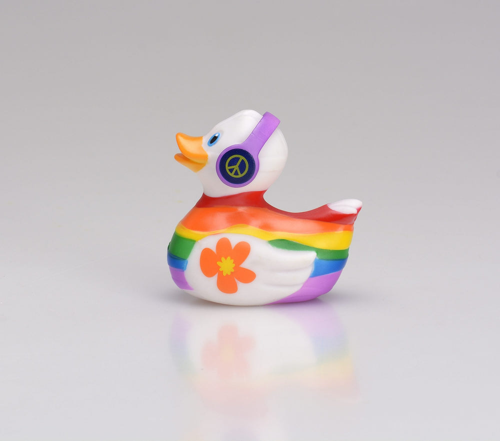 Ente Love is Love Weiß
